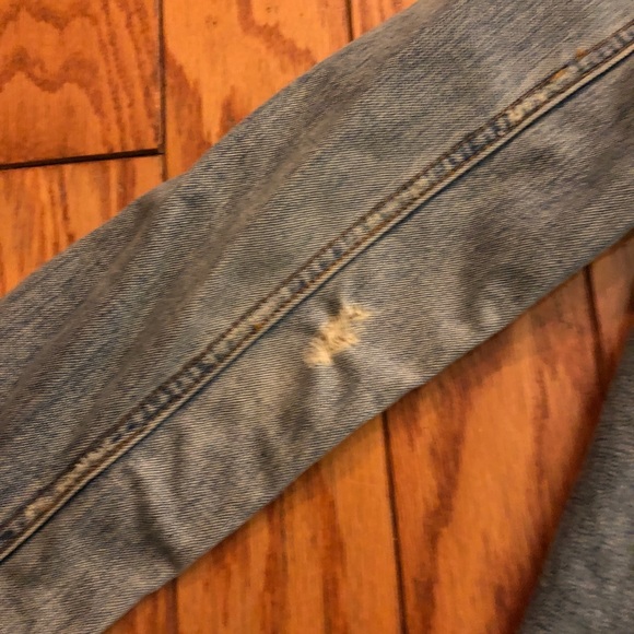 Abercrombie & Fitch vintage cropped jean jacket. - Picture 7 of 7